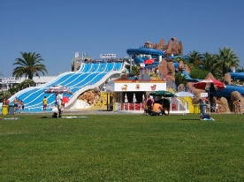 Slide and Splash waterpark - picnic and sunbathing