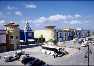 Algarve Shopping in Guia - Coach Park